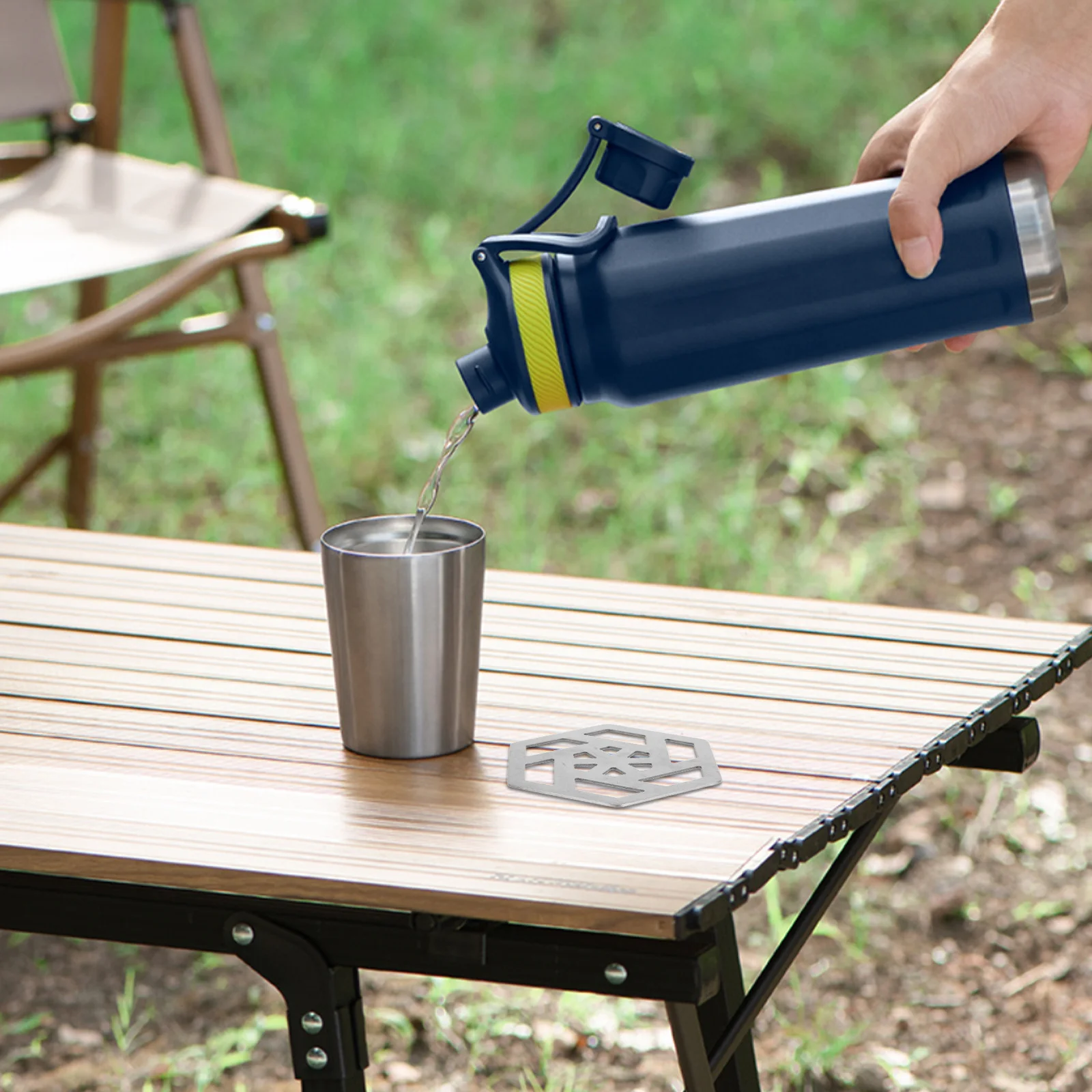 

4Pcs Stainless Steel Drink Coasters Nonslip Heat Resistant Cup Mats for Coffee Tea Home Office Reusable Metal Coaster Set