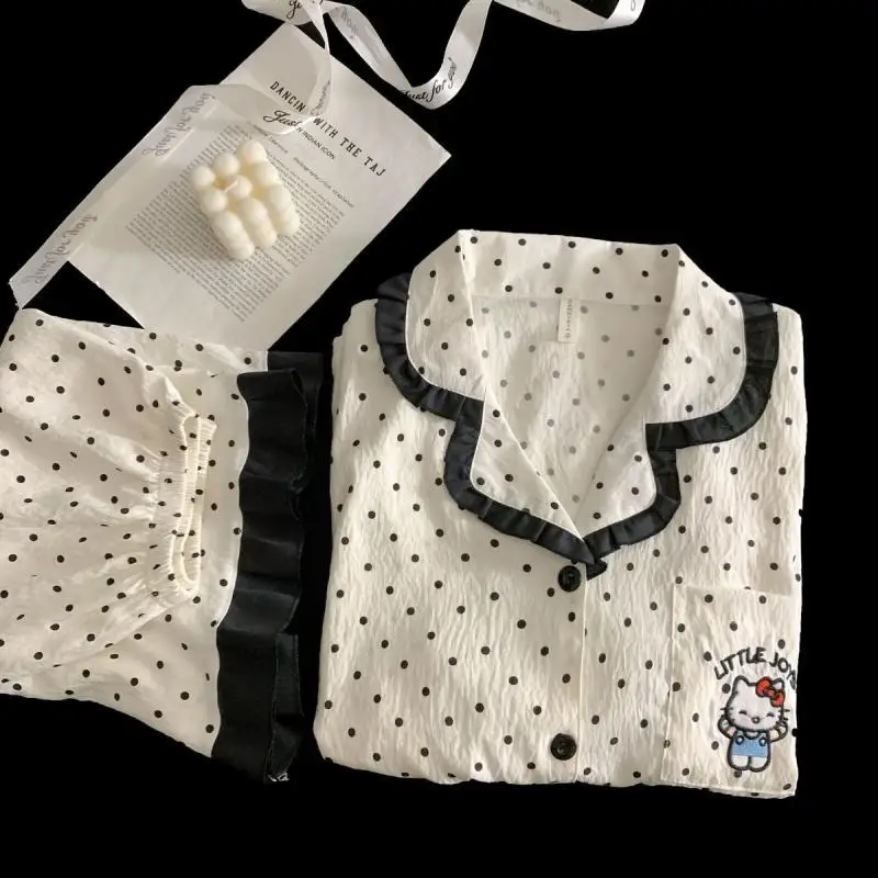 Sanrio Kawaii coton pyjamas ensemble Hello Kitty douce fille été à pois à manches courtes mignon maison vêtements portant des cadeaux à l'extérieur