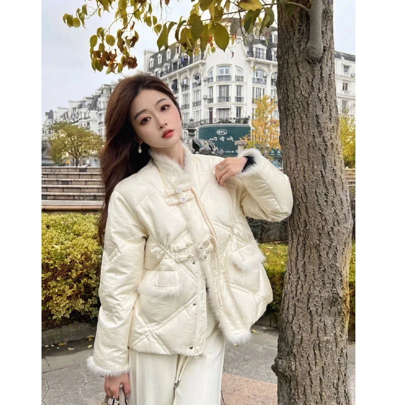 Nuovo design cinese Bianco ort down Jaet Donna Inverno Faion 2025 Nuova piccola fraanza Sle Nazionale Sle Button Thi...