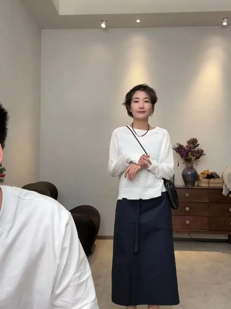 

Свободная вязаная льняная футболка-топ для женщин, новая весенняя модель, однотонная, с круглым вырезом, удобная, дышащая, повседневная.