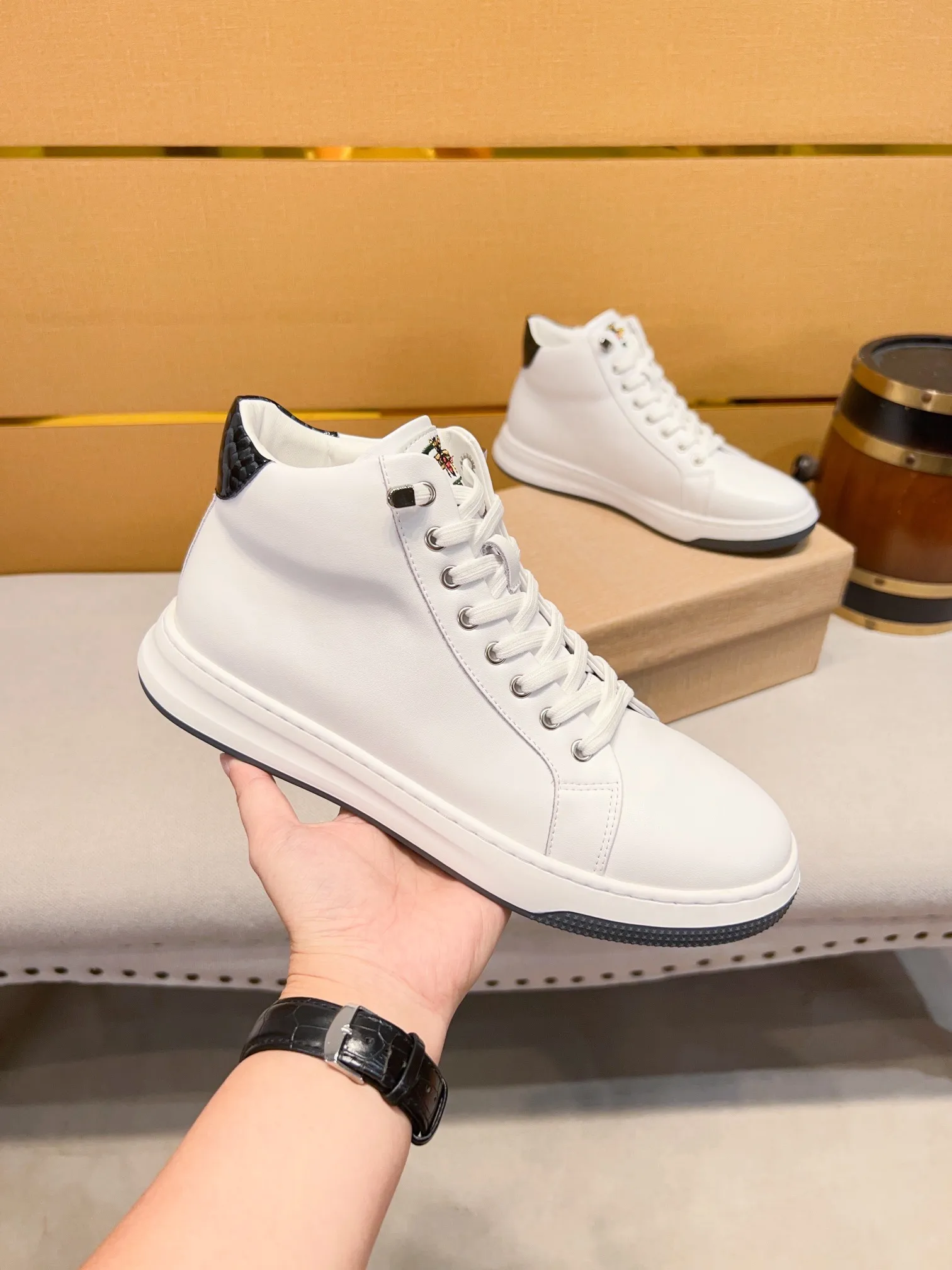 Men's Fall-Winter 2024 genuine leather fashion casual lace-up high-top sneakers Sports shoes