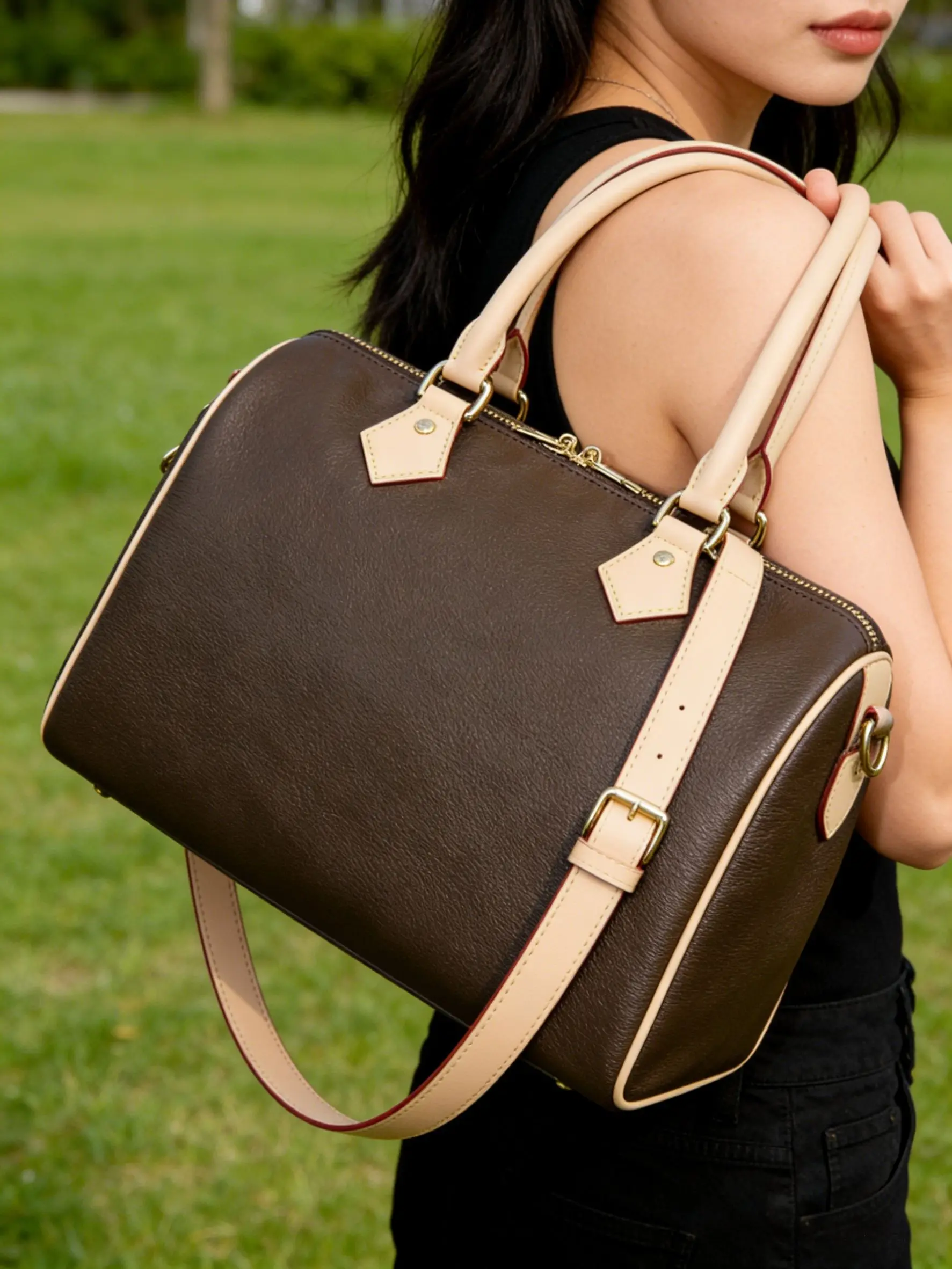 

Women's Handbag Striped Vintage Classic Shoulder Bag Crossbody Bag Luxury Handbag Luxury Bag.