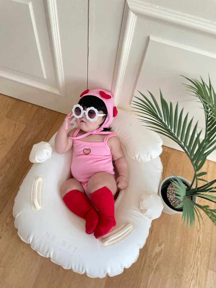 Bodysuit Selempang Hati Lucu Bayi Perempuan Baru Musim Panas 2026 + Topi untuk Anak Laki-laki Perempuan Baju Renang Balita Pakaian Jumpsuit Tanpa Lengan Bayi Baru Lahir