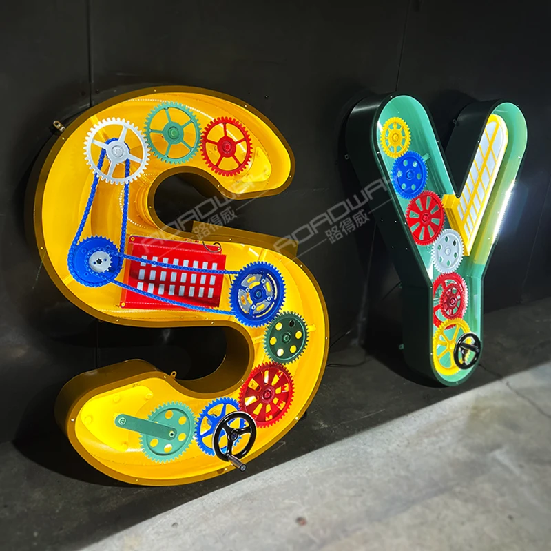 School science and technology creative industrial wind wrought iron hand drive gear three-dimensional character interactive