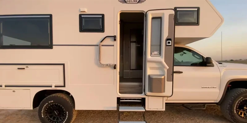 Customized Caravan Part RV Door Modern PU Foam Process Aluminum Alloy Double Glazing Acrylic Motorhome Door