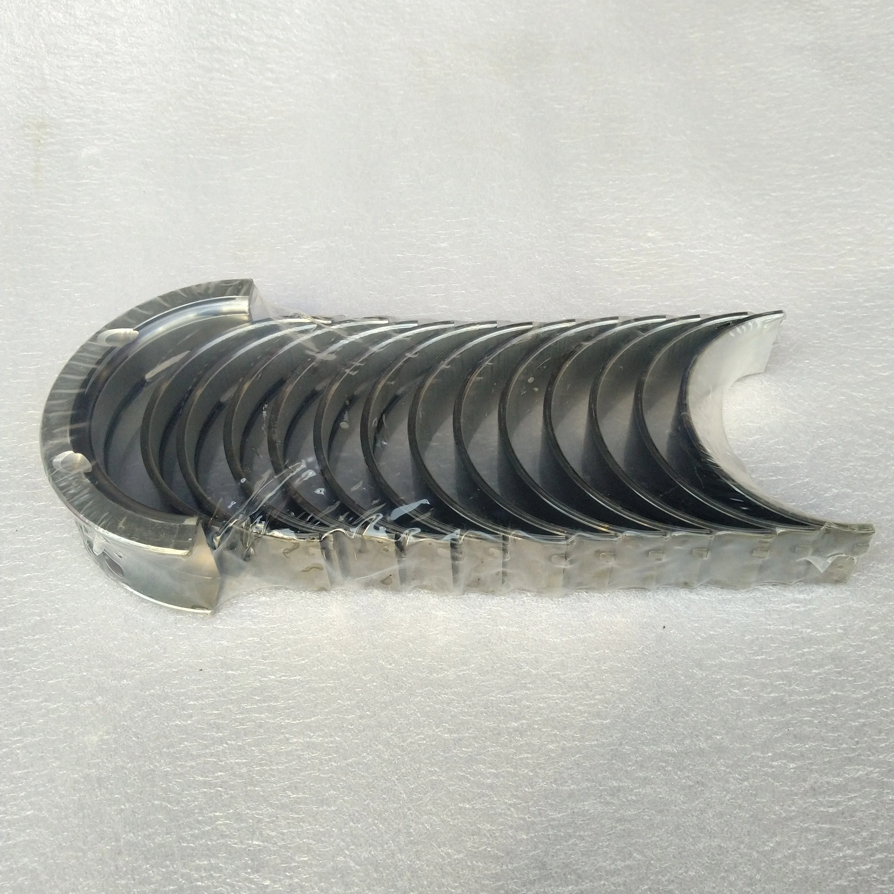 

Crankshaft Main Bearing 3945917 for Auto Parts for 6CT8.3 Engine