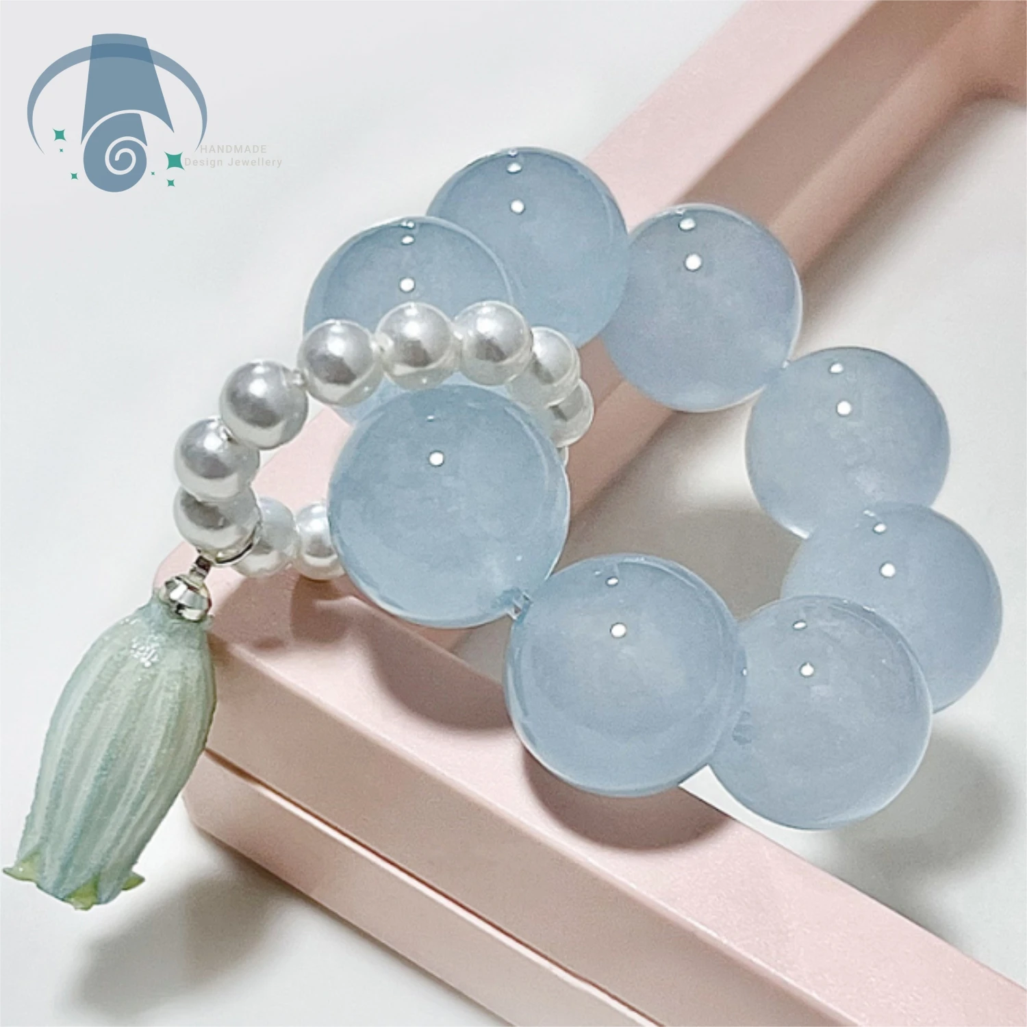 

Floral Beaded Bracelet Finger Wrap Phone Charm Handmade Adjustable Jewelry for Women Girls Fashion Accessory Gift Trendy