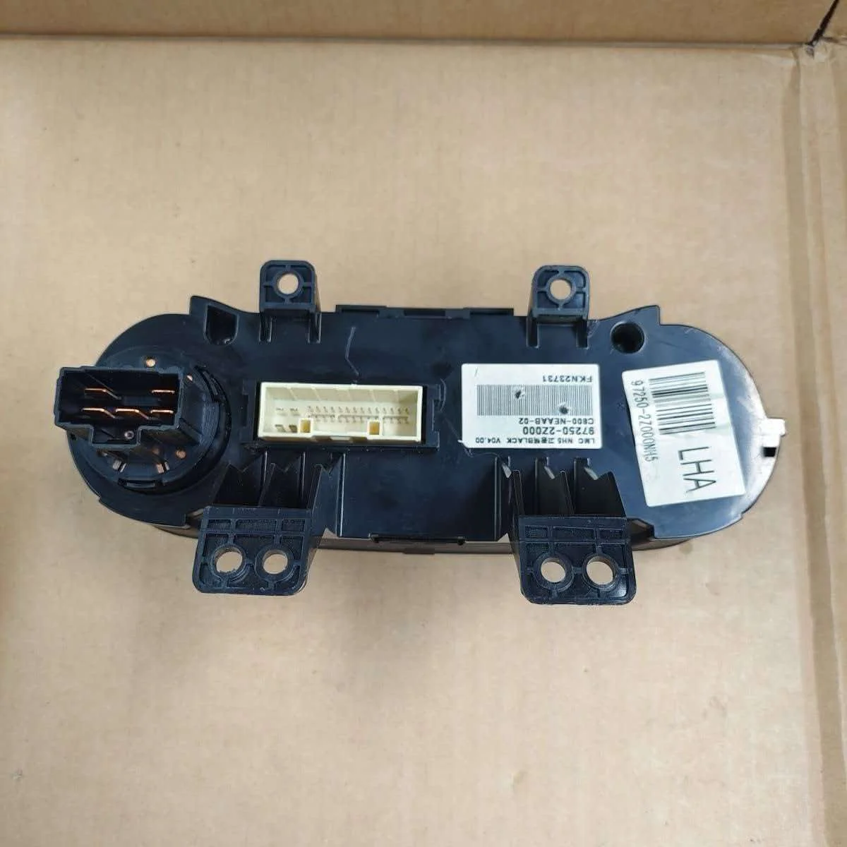 for IX35 Automatic Constant Temperature Air Conditioning Control Switch Assembly 97250-2Z000 Car AC Heater Climate Control
