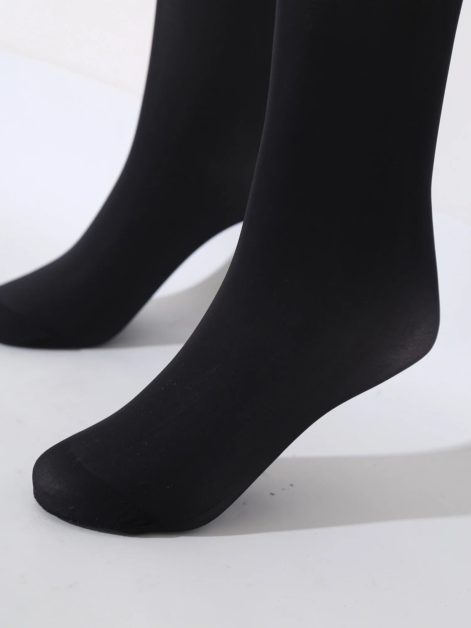 ถุงน่องหนัง PVC แบบเปียกสไตล์โกธิคพังก์ ความยาวถึงต้นขา พร้อมสายรัดถุงน่อง สำหรับผู้หญิง แนวอีโรติก เงาแบบน้ำมัน เหมาะสำหรับเต้นโพลแดนซ์ งานปาร์ตี้ไนท์คลับ ชุดชั้นใน