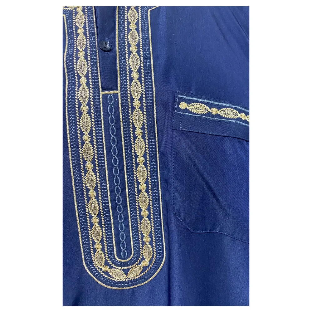 وصول الربيع والصيف الجديد! ملابس رجالية مسلمة رداء عربي، زي عرقي شرق أوسطي مليء بأجواء وملفت للنظر