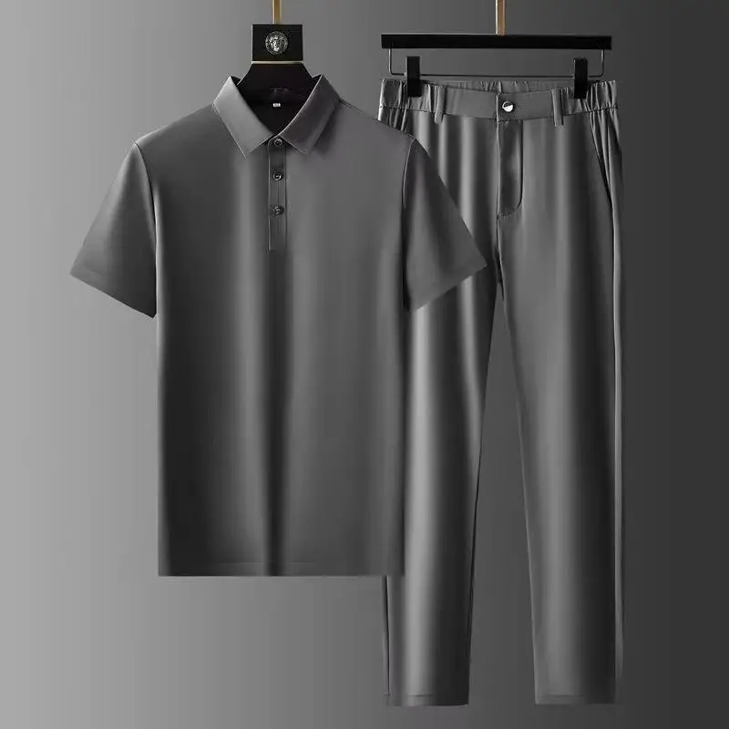 Conjunto de dos piezas de camisa Polo a rayas de seda de hielo para hombre, traje de pantalones de manga corta informal de negocios de alta gama,