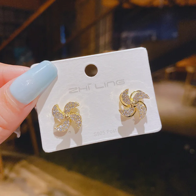 جديد الكورية طاحونة الزهور كريستال الزركون أقراط بسيطة للنساء موضة اليومية حفلة عيد ميلاد مجوهرات هدايا