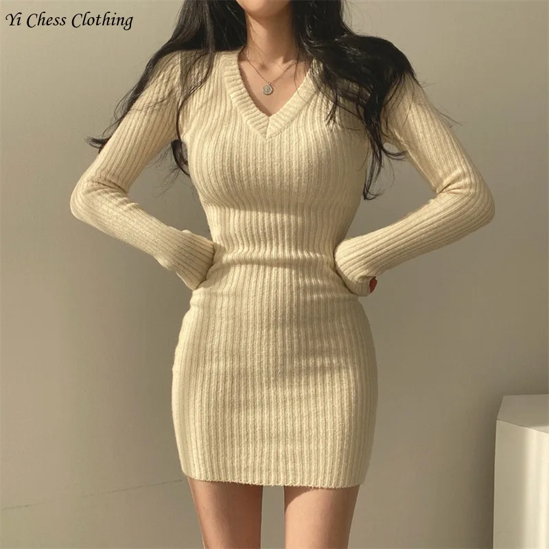 

2024 Autumn/Winter New Women's Fashion Retro Knitted Dress V-neck Slim Fit Bottom Sweater Pure and Slim Wrap Hip Skirt