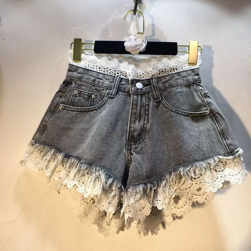 2026 Summer New Splicing Hook Lace High Waist Burr Denim Shorts Hot Pants Women