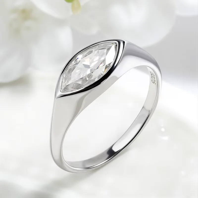 1CT Marquise Cut Moissanite Ring for Women Solitaire Ring Rose Gold Silver Two‑Color Option Minimalist Engagement Jewelry Gift