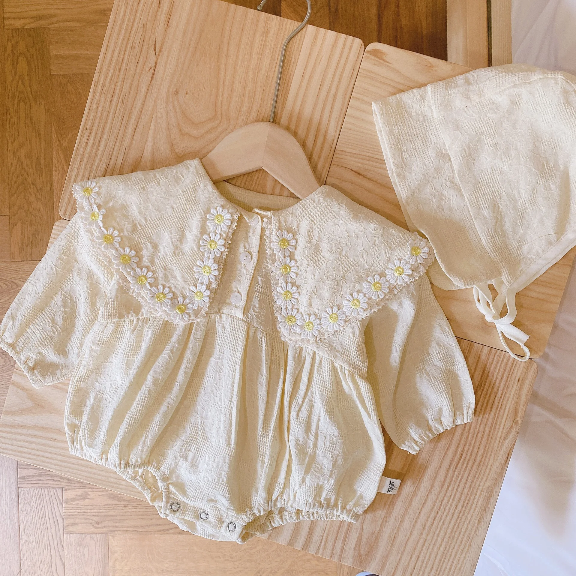 Barboteuse pour Bébé de 0 à 2 Ans, Vêtements de Printemps et d'Automne, Onesie pour Nouveau-Né, à la Mode, Solide, avec Motif de Fleurs de Princesse