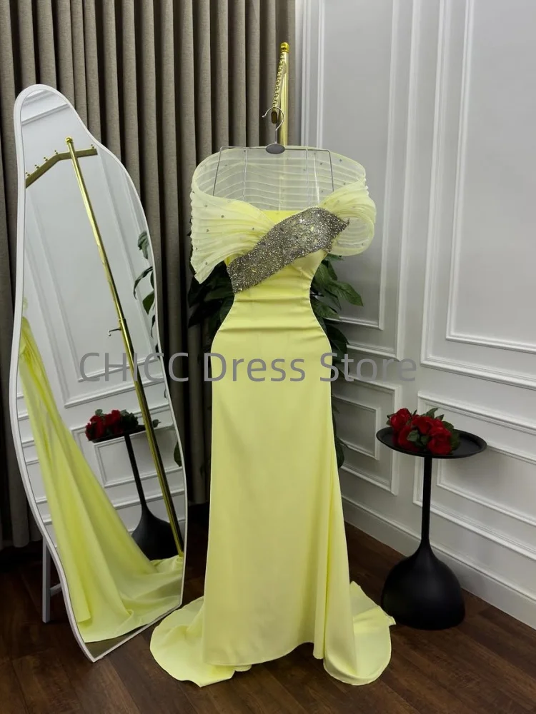 فساتين سهرة صفراء للنساء على شكل قلب حورية البحر بدون أكمام مطرز بالخرز فستان حفلة موسيقية فستان رسمي Fساتين سهر مخصص