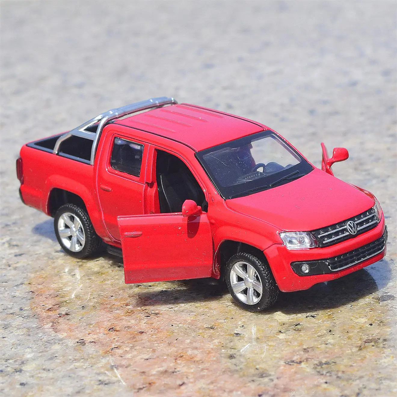 1:46 Volkswagen Amarok Picku Alloy Car Diecasts & Toy Vehicles Car Model Miniature Scale Model Car Toys For Children