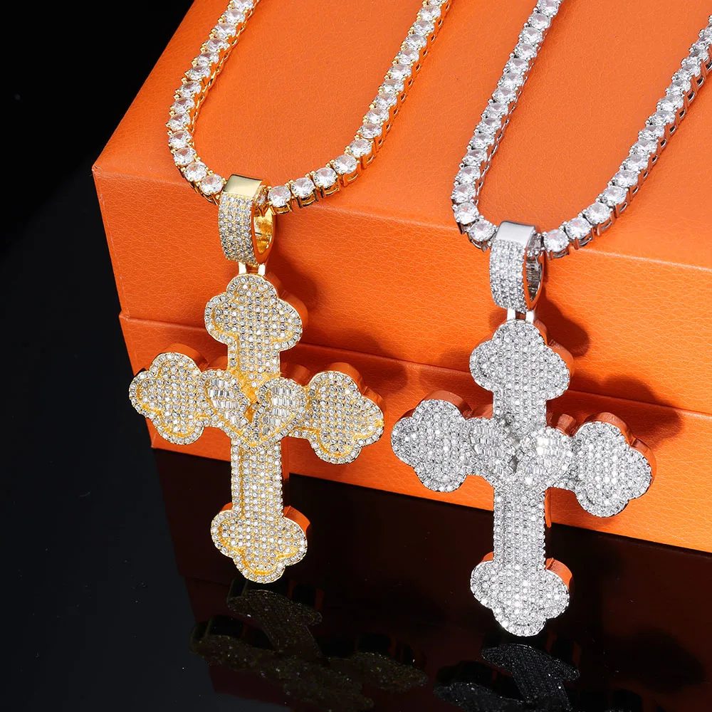 สไตล์ใหม่ขนาดใหญ่ Hip Hop 5A CZ Iced Out Diamond Love Heart สีขาวทอง Cross จี้สร้อยคอสําหรับหญิงชาย