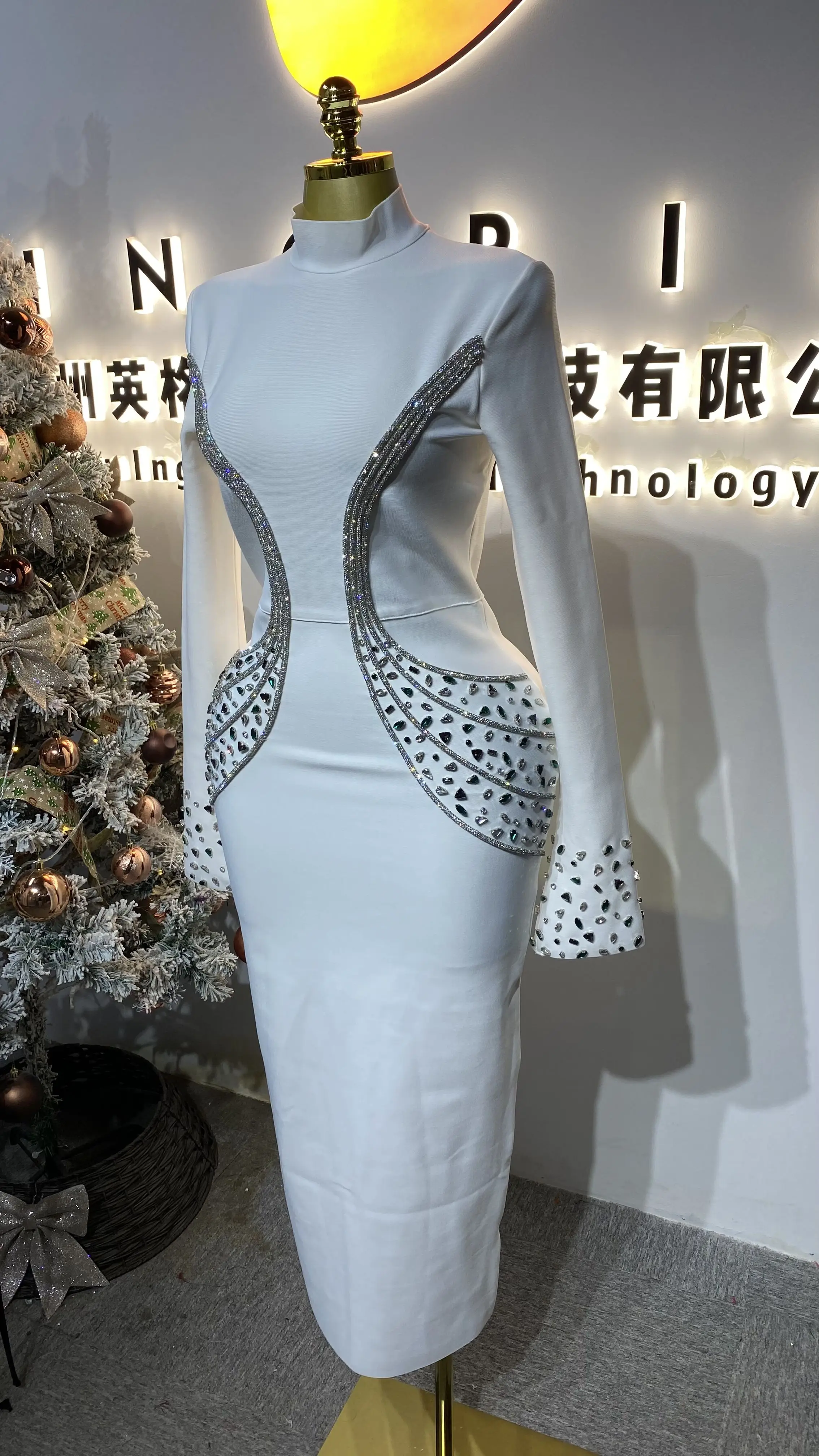 فستان ماكسي كريستالي عصري وأنيق بأكمام طويلة مع خرز وضمادات-GZXX223 #2