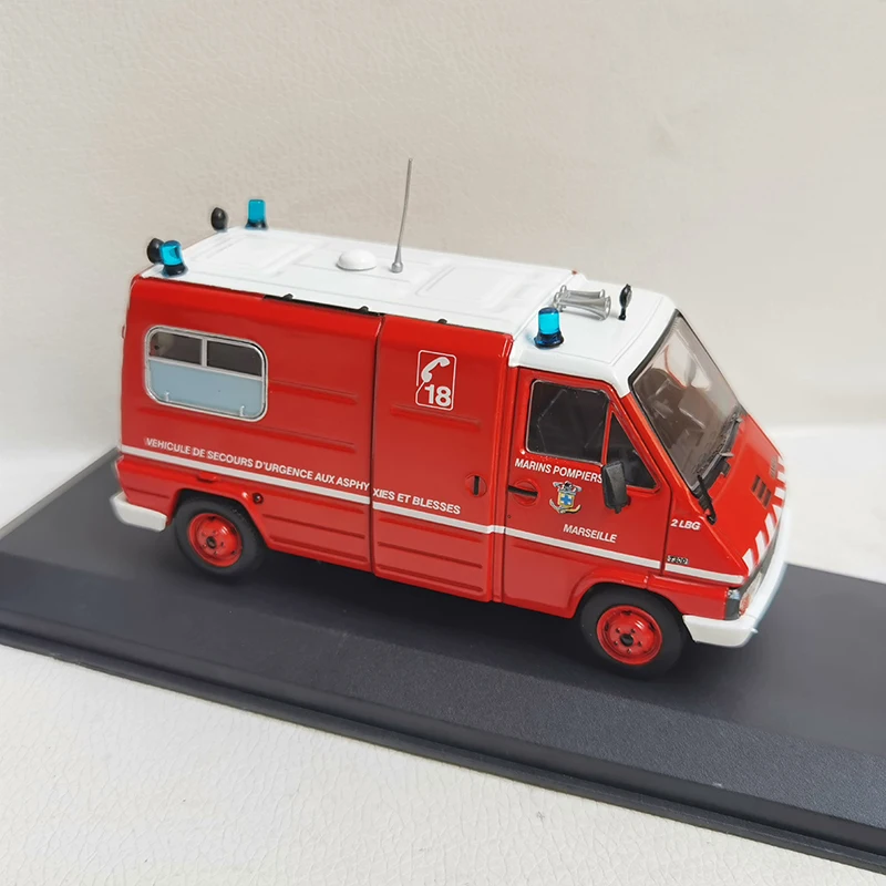 1:43 Scale R T30 Simulation Fire Truck Alloy Model Car Diecast Toys Vehicle Collectible Souvenir