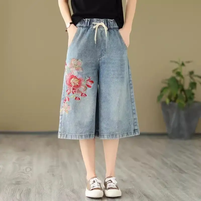 

Vintage Wide Leg Jeans Women's Embroidered Denim Capris 2024 Summer New Retro Ethnic Style Loose High Waisted Calf-Length Pants