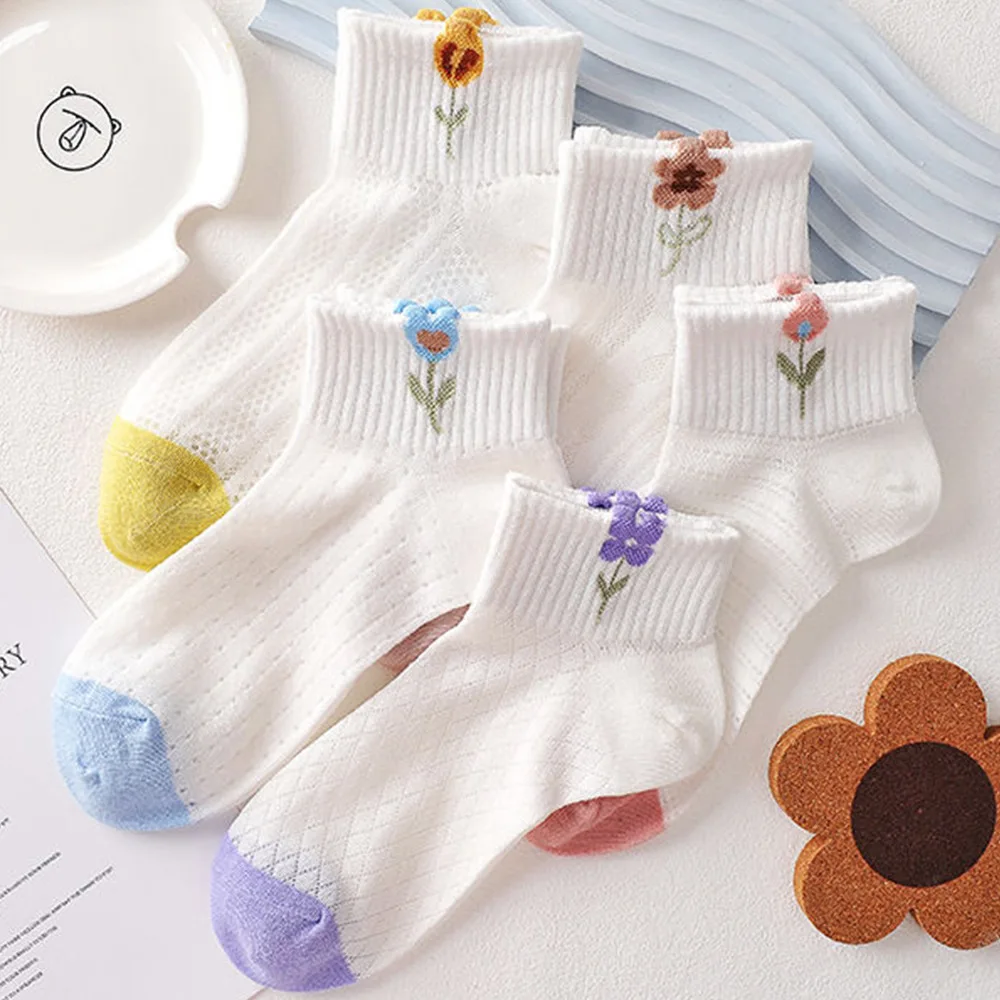 1 Pair Color Random Breathable Sweet Casual Cute Women's Socks Set Autumn White Socks Women Flower Patterned Knitted Short Socks