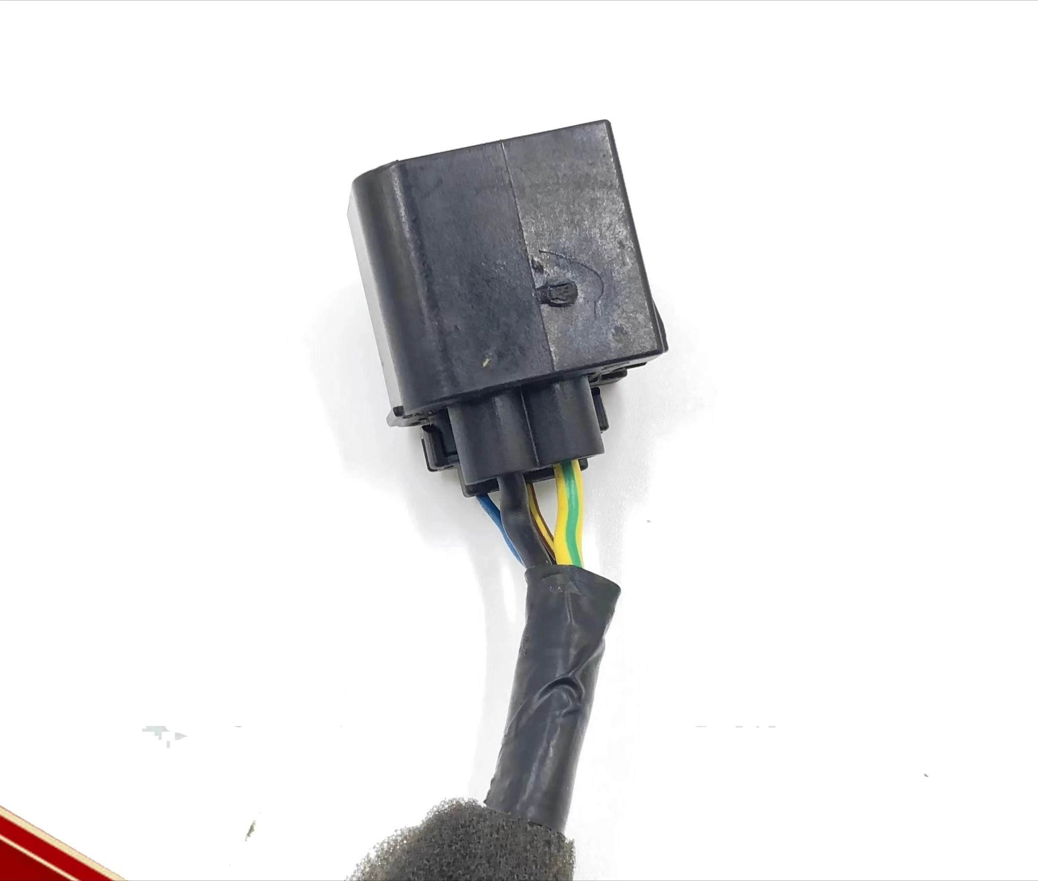 For 15-18 model year Ford Focus Original plug for left front window regulator control motor