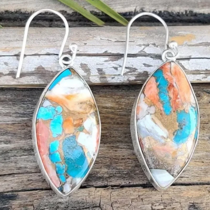 Böhmischer Stil Farbige Synthetische Türkis-Blatt-Form Hängeohrringe Damen Mode Charm Urlaub Bankett Feier Schmuck