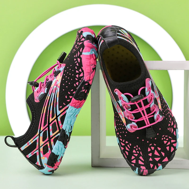 Qiuck Drying Aqua Shoes Women's Water Shoes Swimming Barefoot Five Fingers Aqua Shoes Colorful Beach Seaside Light Sneakers