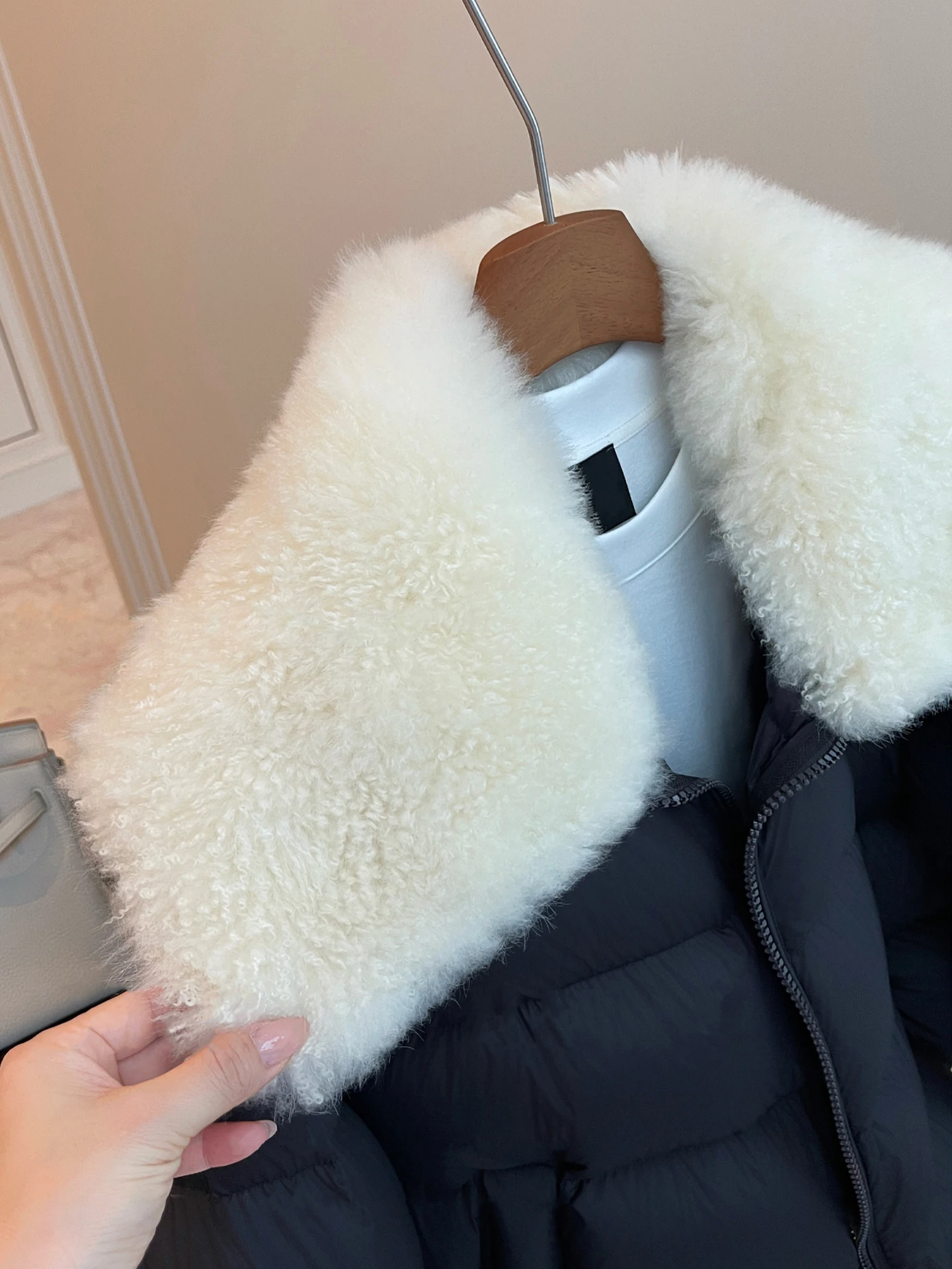 Black Duck down Puffer Jacket Women's Thick Warm Short Winter Coat Bread Style Fur Collar Commute Style Loose Fit Long Sleeve