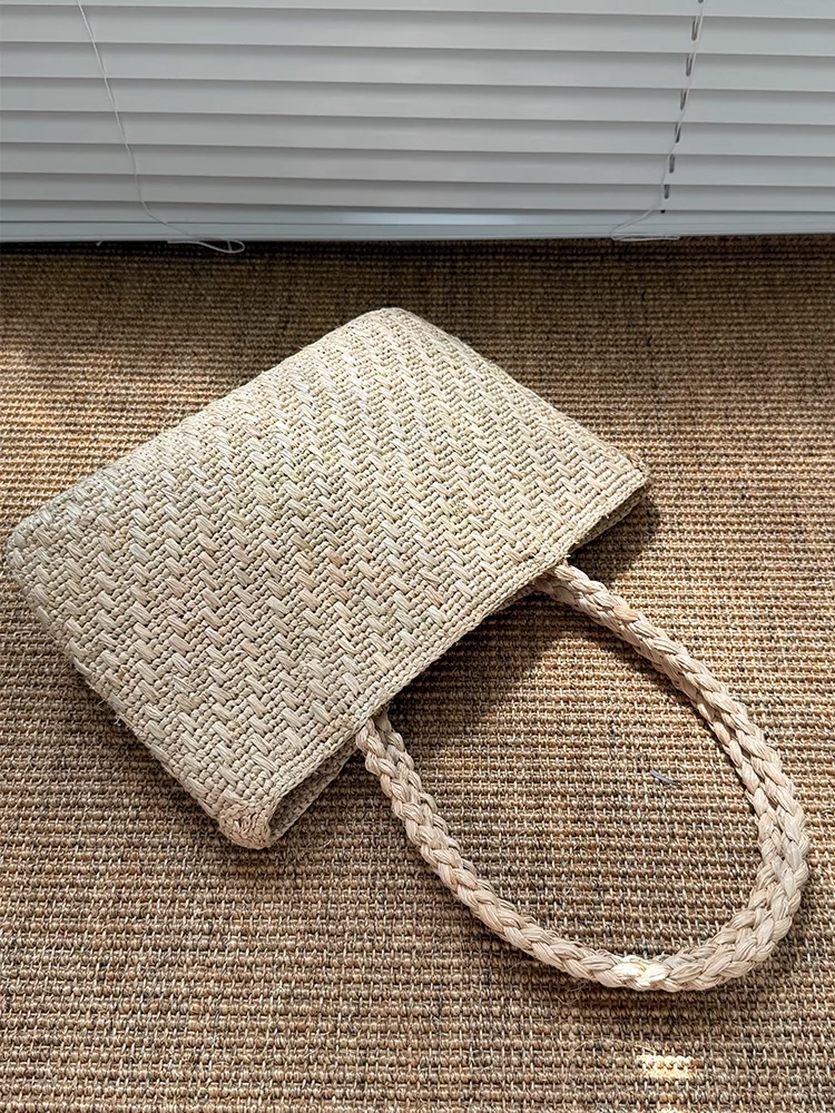 2025 Large Capacity Raffia Grass Woven Tote Straw Bag Red Ball Handle Woven Handbag Women's Summer Vacation Travel Bag