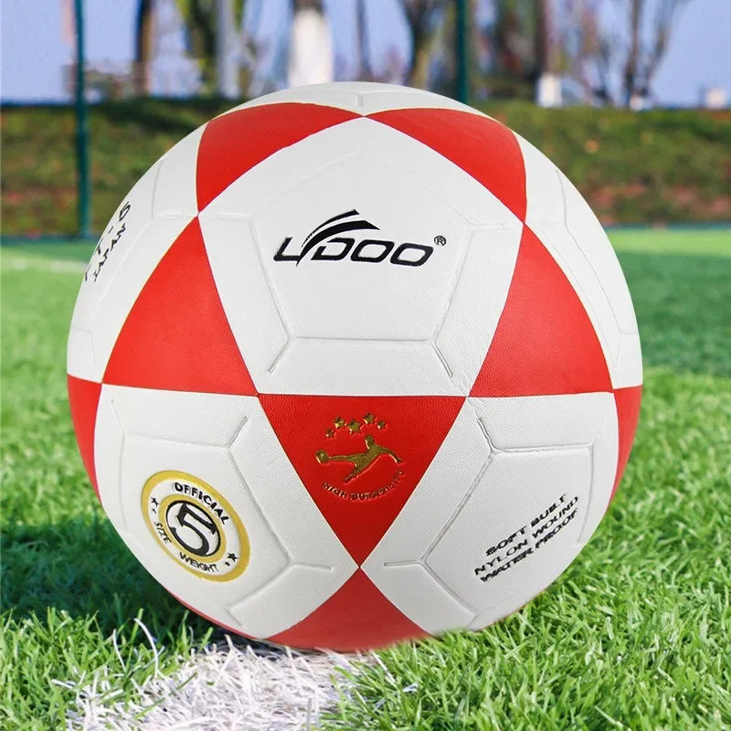 Bola Sepak Ukuran 5 PVC Tahan Aus Bola Pertandingan Sepak Bola Profesional Uniseks Pertandingan Dalam Ruangan Luar Ruangan Latihan Tim Sepak Bola