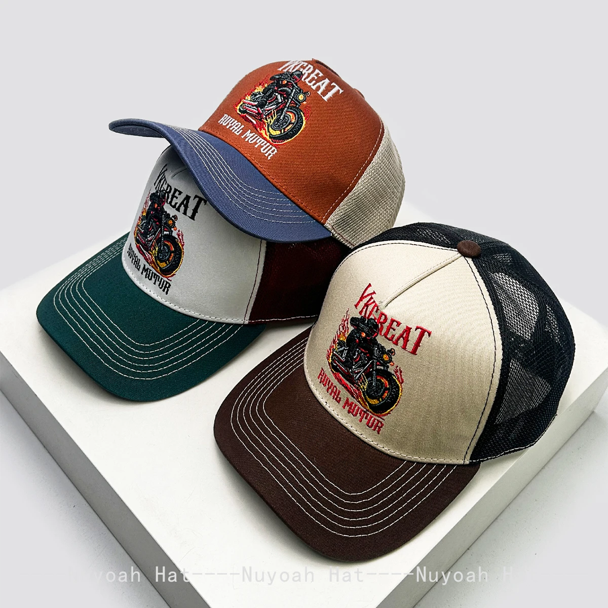 Hip-Hop Bestickte Motorradfahrer-Kappen mit Buchstaben, Farbblock-Sonnenschutz, Neue Unisex Vielseitige Trucker-Mützen