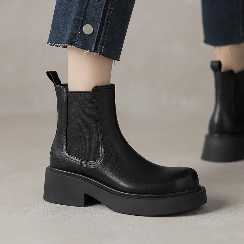 2024 New Genuine Leather Winter Women Boots Brogues Platform Motorcycle Boots Ankle Boots Retro Cowhide Slip-on Ladies Shoes image 6