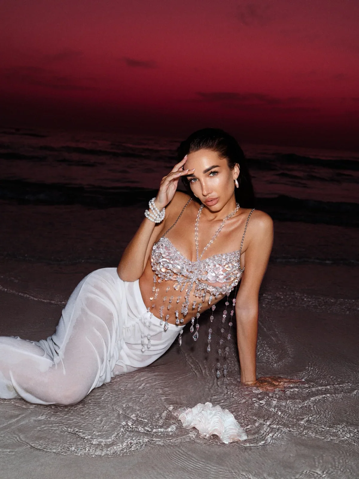 2025 اليدوية مهرجان الحفلات الزي كريستال الثريا مطرز الصدرية أعلى مجوهرات للجسم الرسن سلسلة هامش الأحجار الكريمة مطرز Bralette