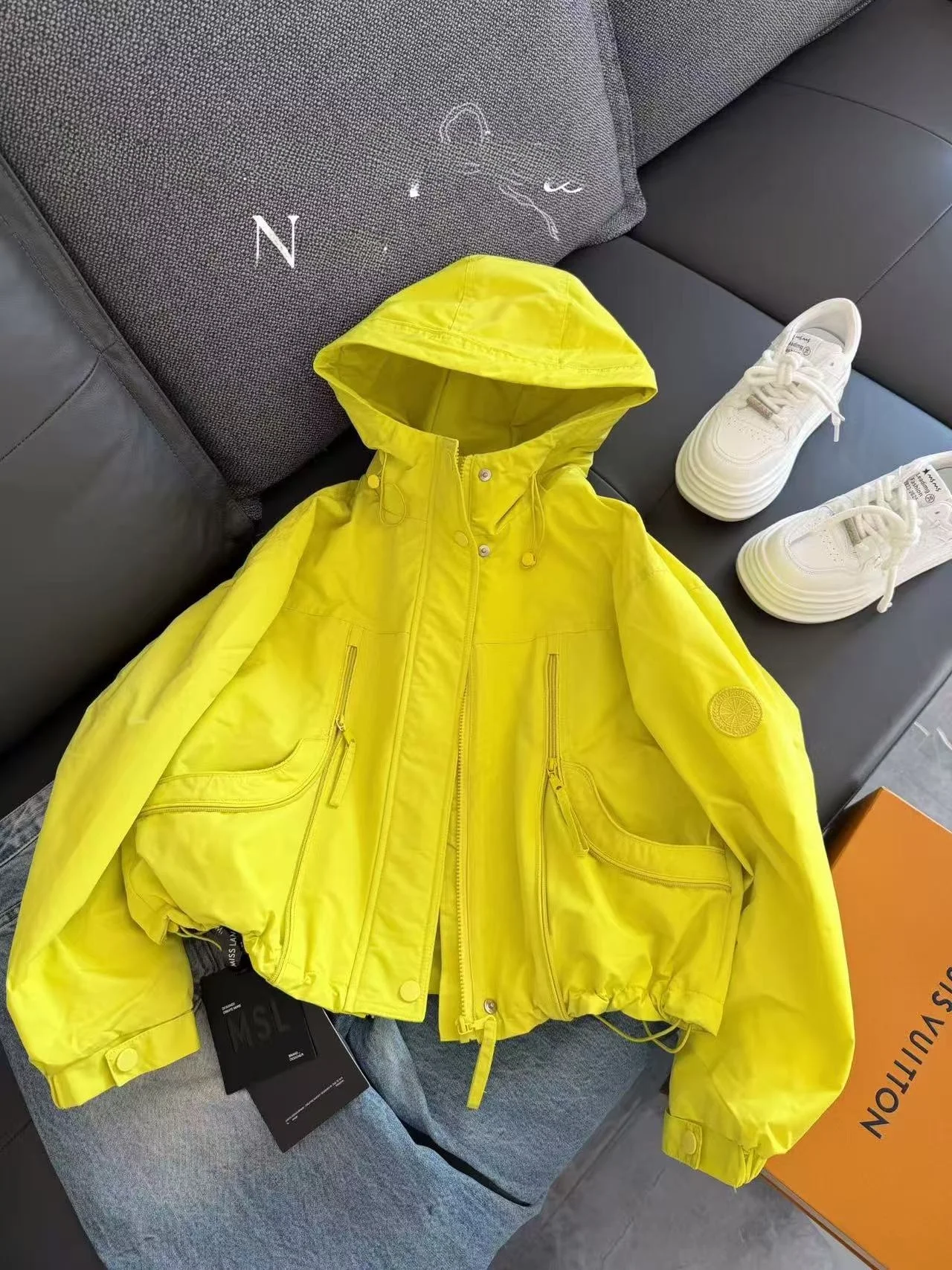 giacca-da-baseball-casual-da-donna-vestibilita-ampia-a-maniche-lunghe-con-cappuccio-e-cerniera-design-alla-moda-taglia-piccola-stile-motociclista-primavera-2026