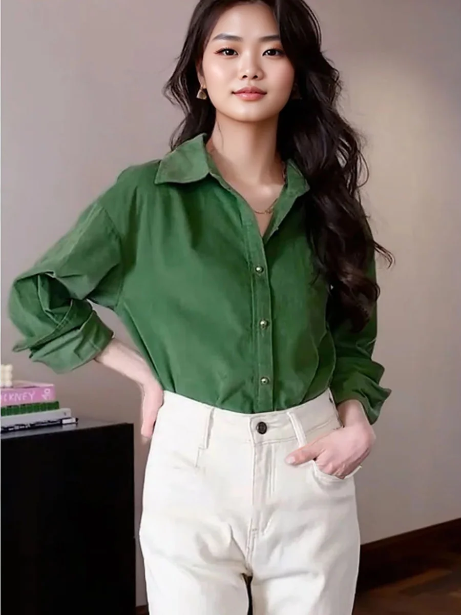 قمصان نسائية كلاسيكية بأكمام طويلة باللون الأخضر للخريف والشتاء بلوزات غير رسمية بياقة مقلوبة للسيدات سترات قميص نسائية