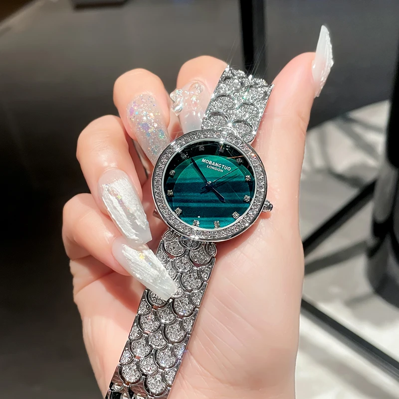 Hot Fashion Women Luxury Diamond Watches Bracelet Ladies Quartz Watch Emerald Womens Wristwatch Shiny Crystal Reloj Mujer