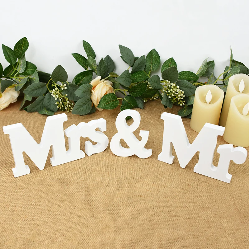 

3Pcs/set Mr & Mrs White Letter Wooden Sign for Rustic Wedding Just Married Party Decoration Photo Props Gifts