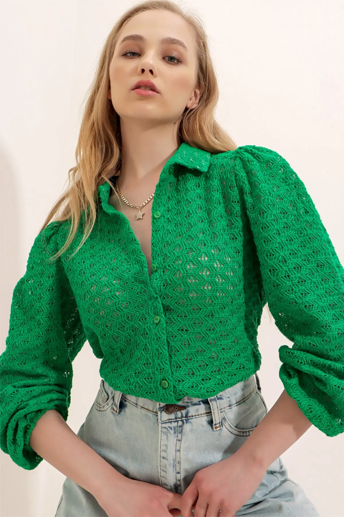 Women's Green Princess Sleeve Guipure Shirt. HIGH QUALITY PRODUCT. SPECIAL DESIGN WOMEN'S CLOTHING PRODUCT. QUALITY FABRIC.ALC-X