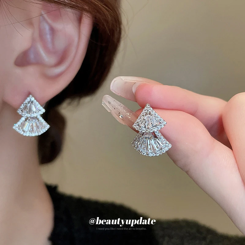Silver Needle Zircon Triangular Fan-Shaped Korean Ins, Niche Simple Light Luxury Temperament, Fashionable Zirconia Drop Earrings