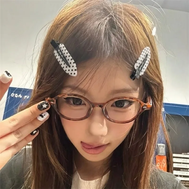 

Womens Y2K Hair Clip Punk Polka Dot Duckbill Clip Seamless Fashion Hairpins for Women Party Outfits Hair Accessories Headwear