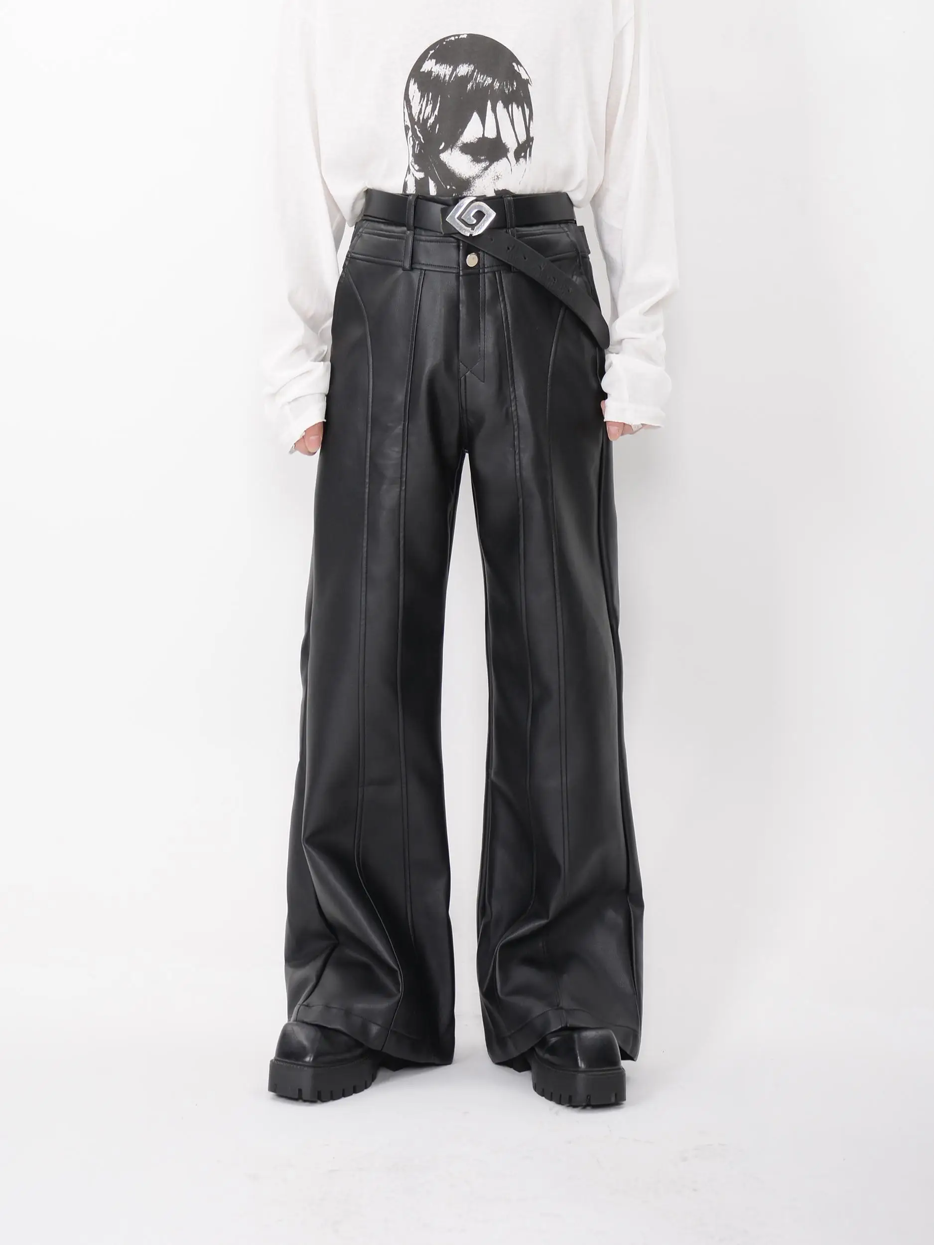 니치 디자이너 해체 디자인 고급감 마이크로 풀 가죽 바지 입체적 루즈 스트레이트 캐주얼