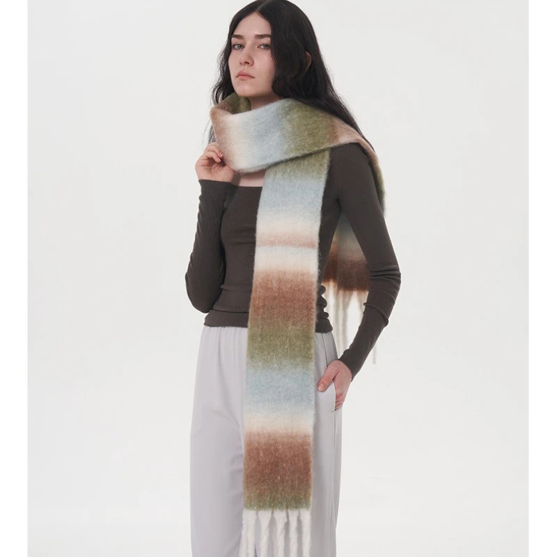 

Design Luxury Gradient Wool Scarf Lady Autumn Winter Muffler Women Wool Blend Versatile Multi-color Soft Thermal Shawl Female