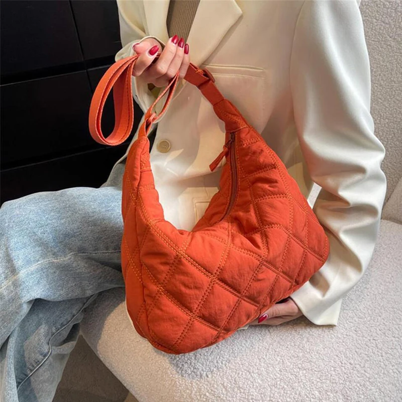 Ladies Casual Shoulder Bag Nylon Stitching Large Capacity Crossbody Bag Fashion Ultra Lightweight Zipper Women's Bag
