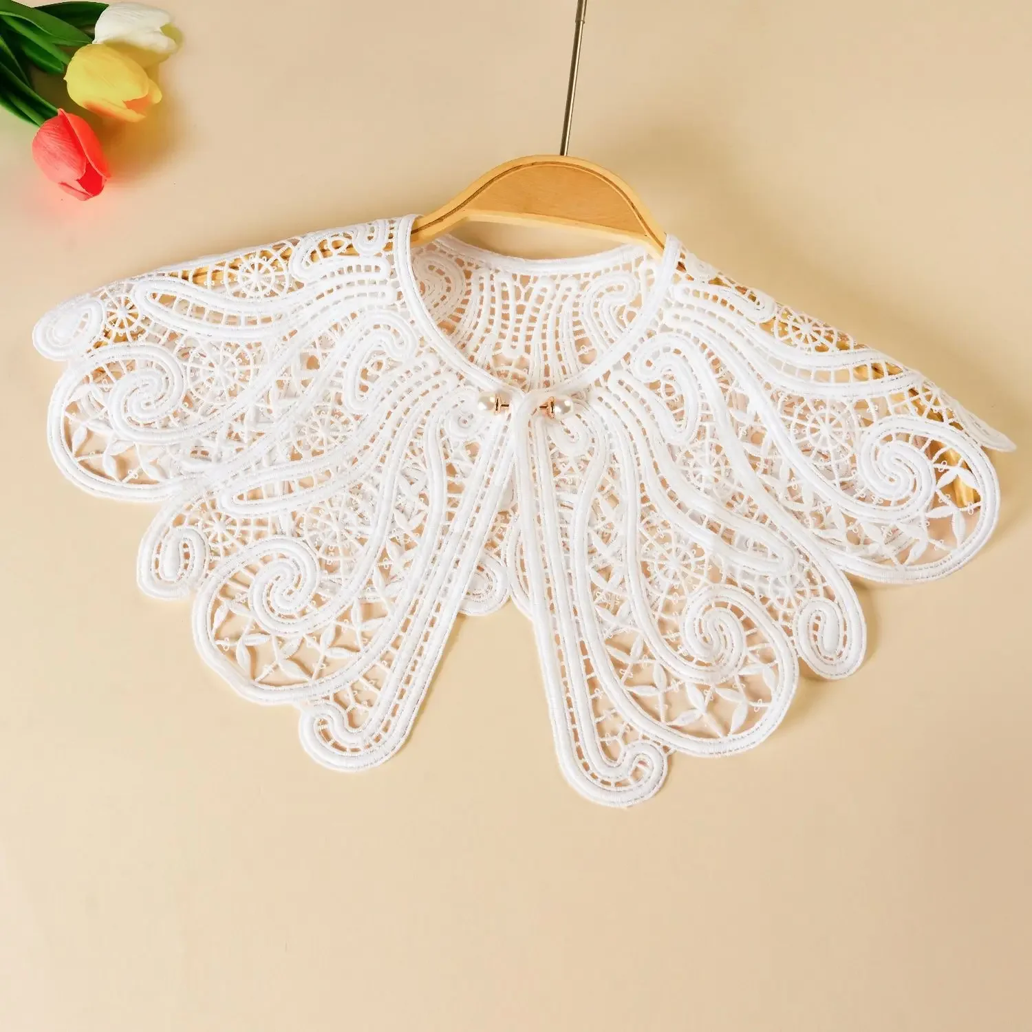 Women Hanfu Lace Fake Collar Detachable Hollow Out Collar Versatile Fashion Small Cape Shrug Accessory