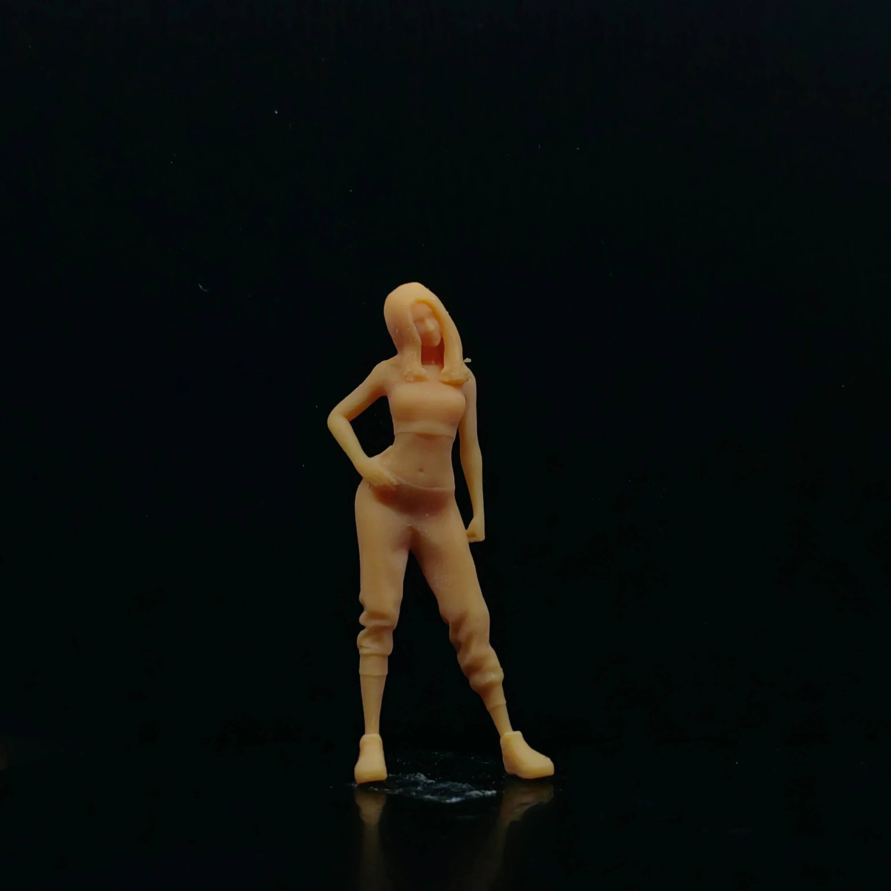 1/64 1/43 Skala Model Resin Pinggul Memutar Kebugaran Wanita Tidak Berwarna Miniatur Diorama Yang Dilukis dengan Tangan T110