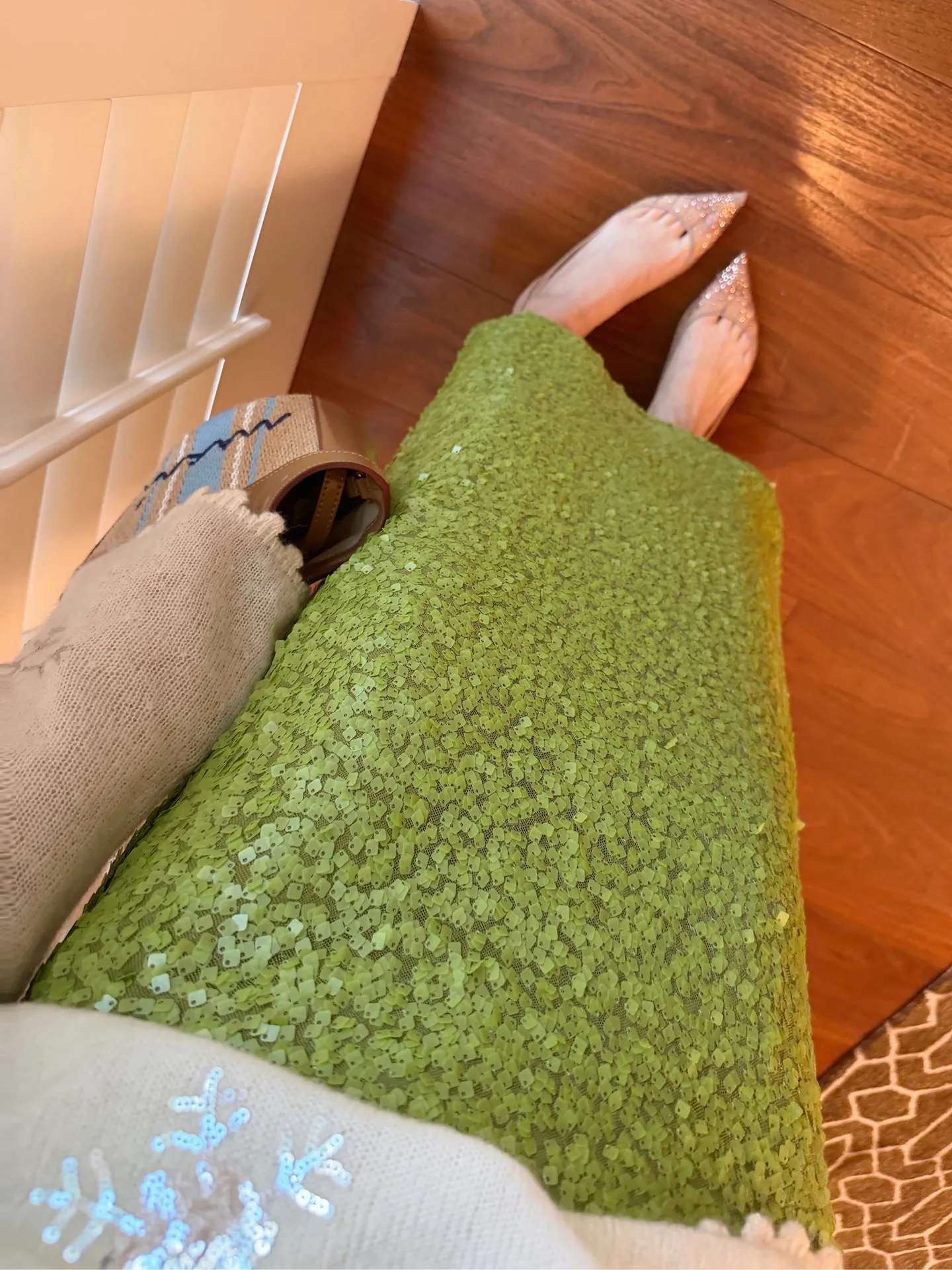 

Юбка миди с высокой талией, асимметричная, облегающая, с разрезом, из плотной ткани, с декором из бусин, для ранней весны, в женственном стиле, модель Bodycon Dr