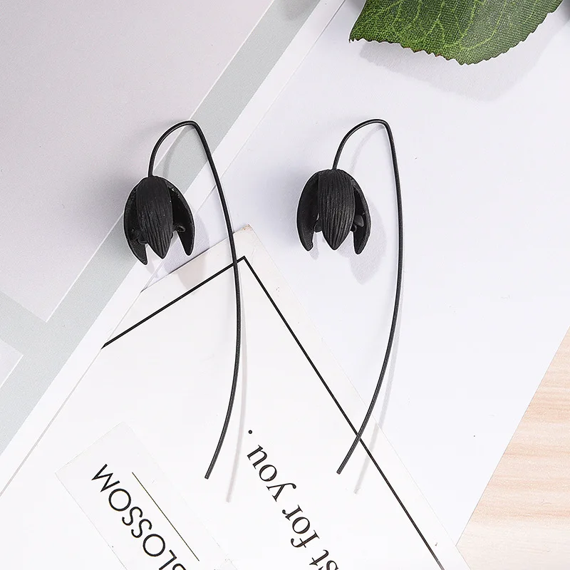 Korean Version Personality Black Ear Wire Flower Bone Flower U-shaped Earrings Fashion New Student Earrings Wholesale Oorbellen